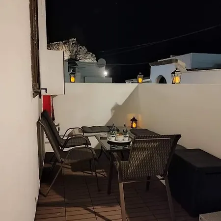 Stam's Studio With Yard Apartment